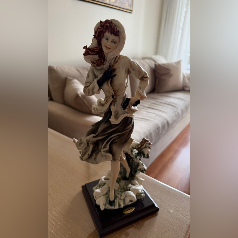 Giuseppe Armani Italian Winter Snowflakes figurine 15” #0235C Hand Signed